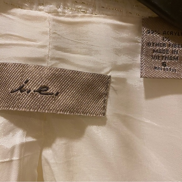 Elegant Cream Blazer - Picture 5 of 5